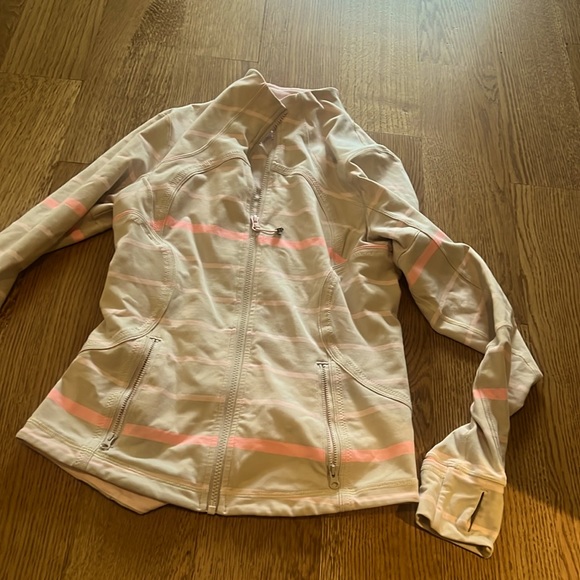 Lululemon define jacket. Size 8, beige and pink striped - Picture 1 of 5